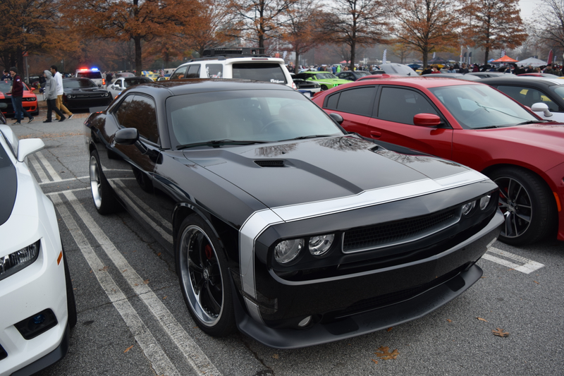 Illustration for article titled I went to Caffeine and Octane this morning and walked around some Challengers ...